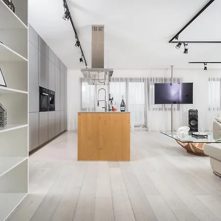 Exclusive Business Apartments Near Ice Krakow Congress Centre And Wawel Castle By Inpoint * Krakov